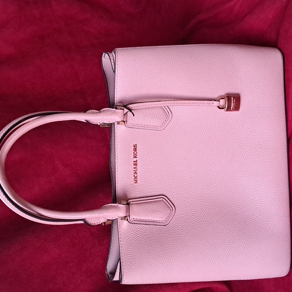Michael Kors Soft Pink Pebble Leather Satchel/Crossbody Bag. EC - Picture 4 of 15